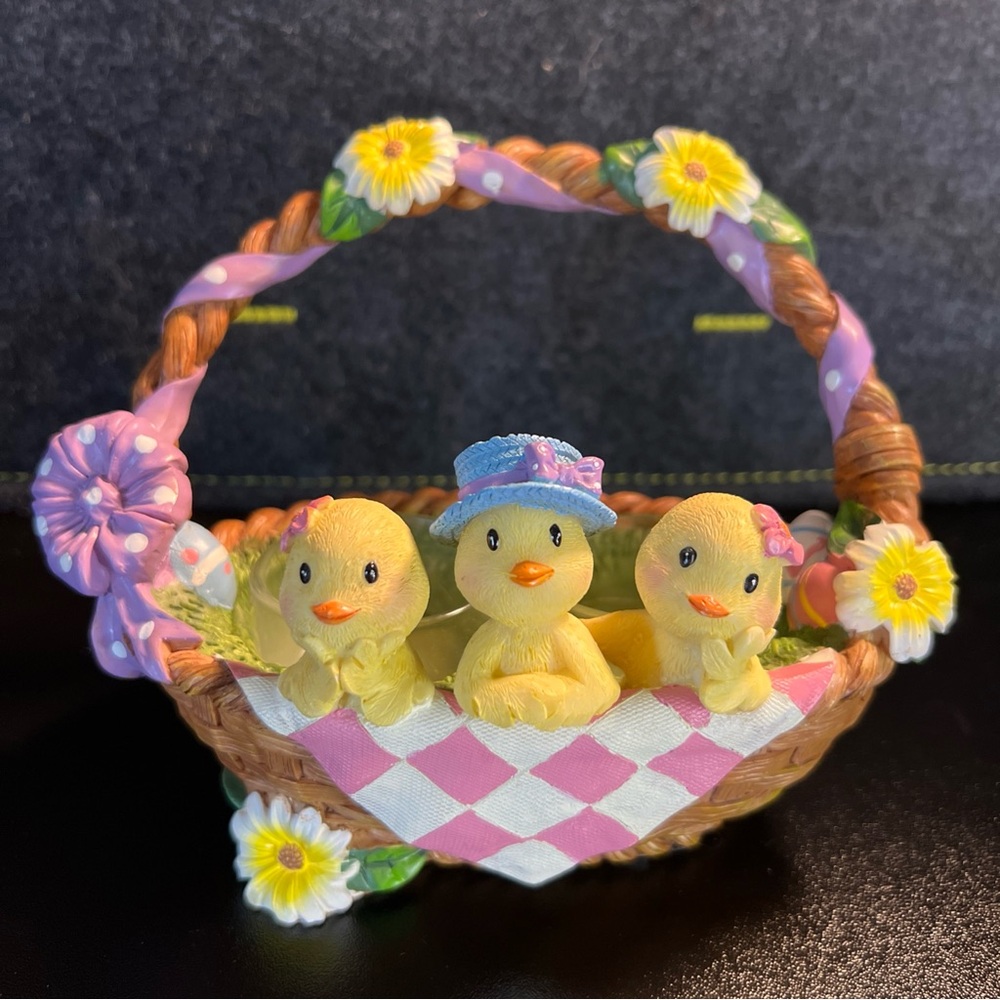 Yankee Candle Spring Chick Basket Easterโ Chicks Tea light Holder Retired HTF